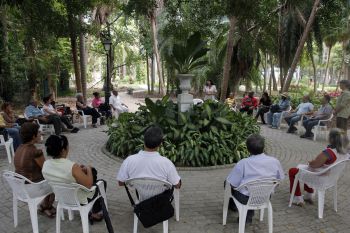 Group meditations are held in parks and other public places in Havana. - Jorge Luis Baños/IPS