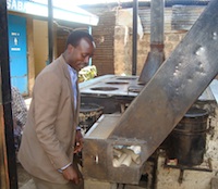 Laina Saba residents can now cook on a communal stove fuelled by garbage. / Credit: Miriam Gathigah/IPS