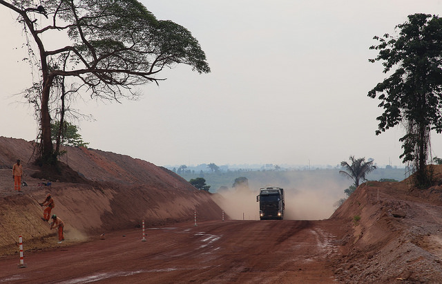 A view of the Brazilian BR-163 highway before its final northern section was paved in 2020. It is mainly used to export soy from the state of Mato Grosso. Now the plan is to build a railway next to it in order to make grain transport cheaper. CREDIT: Fabiana Frayssinet/IPS
