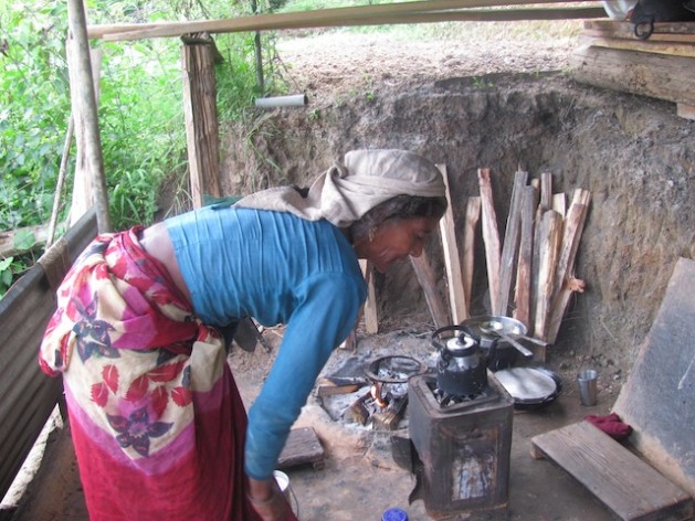 Enabling women to transition quickly from traditional cookstoves to cleaner technologies would save millions of lives, especially in poorer rural areas where biomass use is concentrated. Credit: Athar Parzaiv/IPS