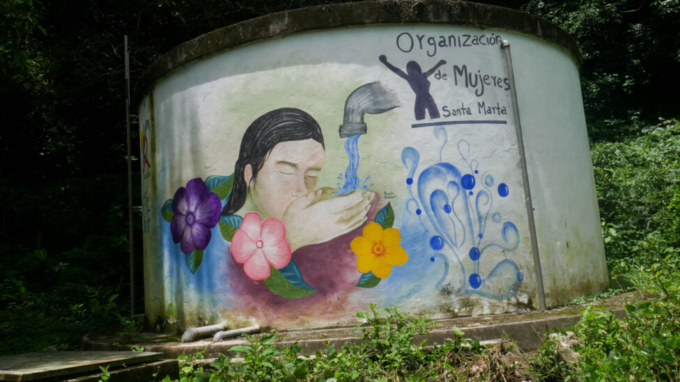 One of the tanks from which drinking water is distributed to families in Santa Marta, the largest village in the municipality of Victoria, department of Cabañas, in northern El Salvador. Credit: Edgardo Ayala / IPS