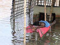 10 milioni di persone a Bihar, India, sono rimaste colpite dall'alluvione del luglio-agosto 2007 Scorius